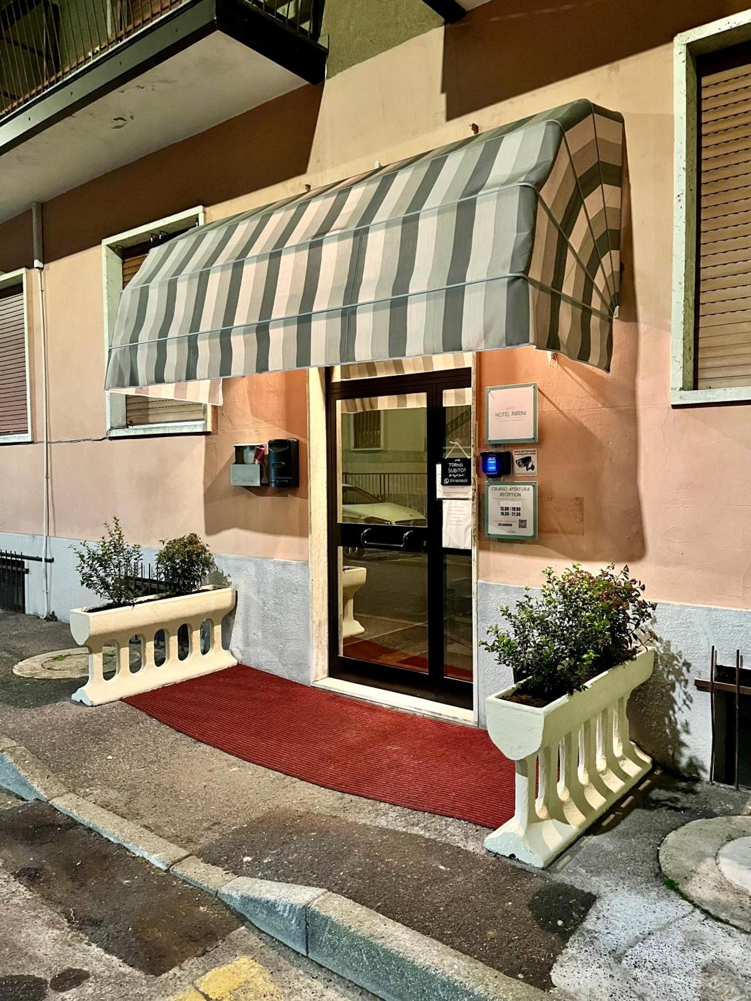 Hotel Parini 체사노보스코네 외부 사진